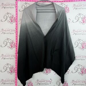 Cardigan wrap poncho ombré Women's Ombre Shawl Cardigan Sweater - Black/Gray